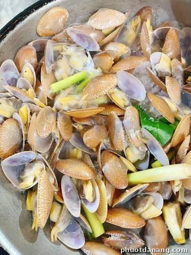Chíp chíp hấp sả