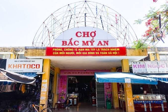 Chợ Bắc Mỹ An: Review kem bơ Cô Cúc và thiên đường ăn vặt giá rẻ